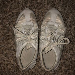 NFINITY CHEER SHOES EVOLUTION